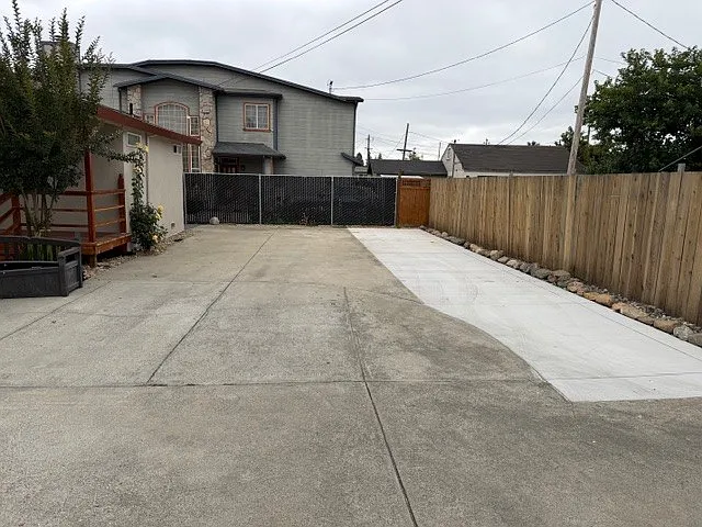 380 Cherry Way — Photo 13