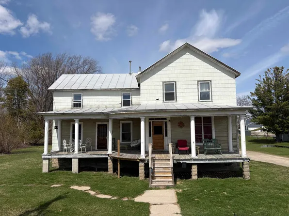 555 Pecor St, Oconto, WI 54153