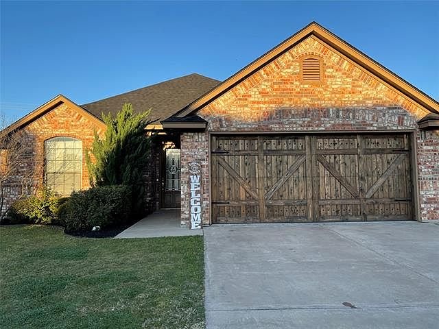 1st image of 1421 Lauren Ln