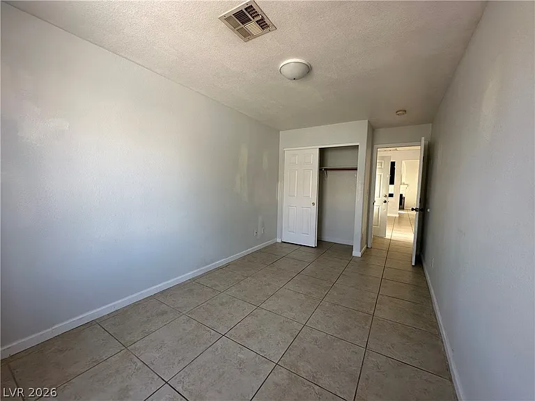 8275 Cedar Leaf Dr — Photo 15
