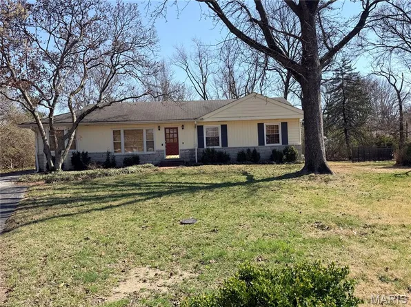 12 Ramblewood Ln, Saint Louis, MO 63141