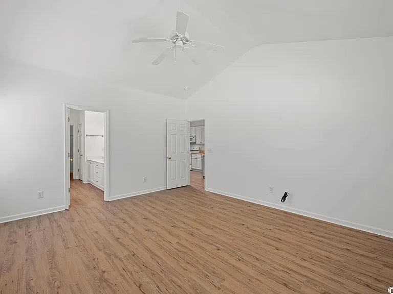 409 Oxner Ct — Photo 14