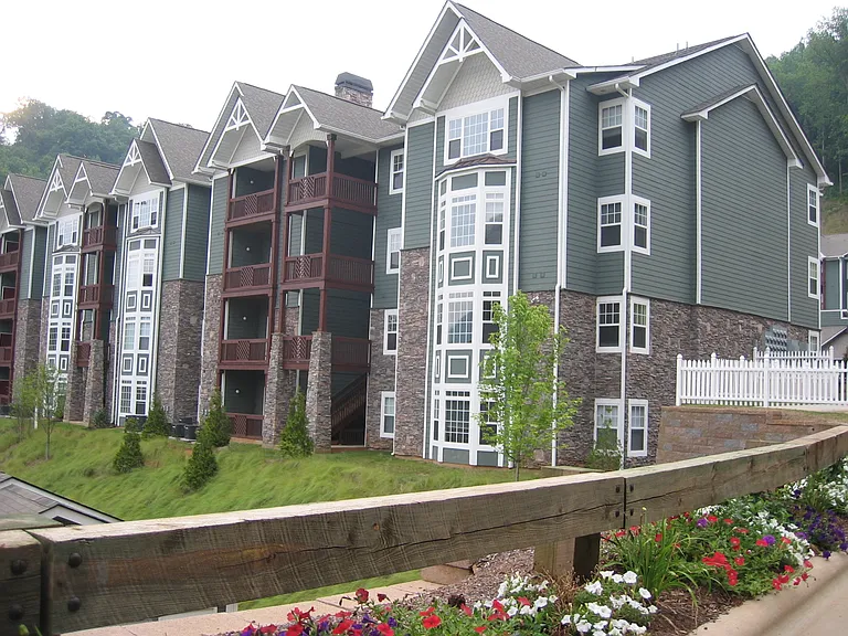 1000 Olde Eastwood Village Blvd #A201 — Photo 7