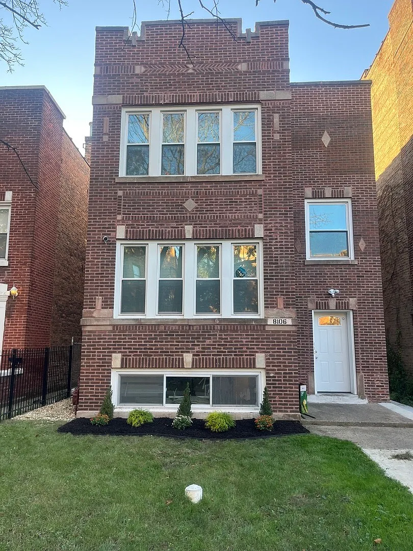 3 bed, 1430 sqft, $2,200 — Photo 1