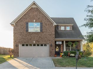 382 Stratford Park Blvd, Gallatin, TN 37066