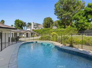 18433 Tarzana Dr, Tarzana, CA 91356