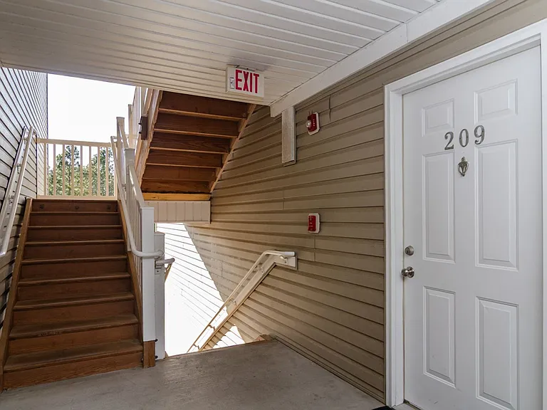 632 Condo Club Dr #209 — Photo 5