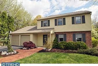 1st image of 128 Christine Dr