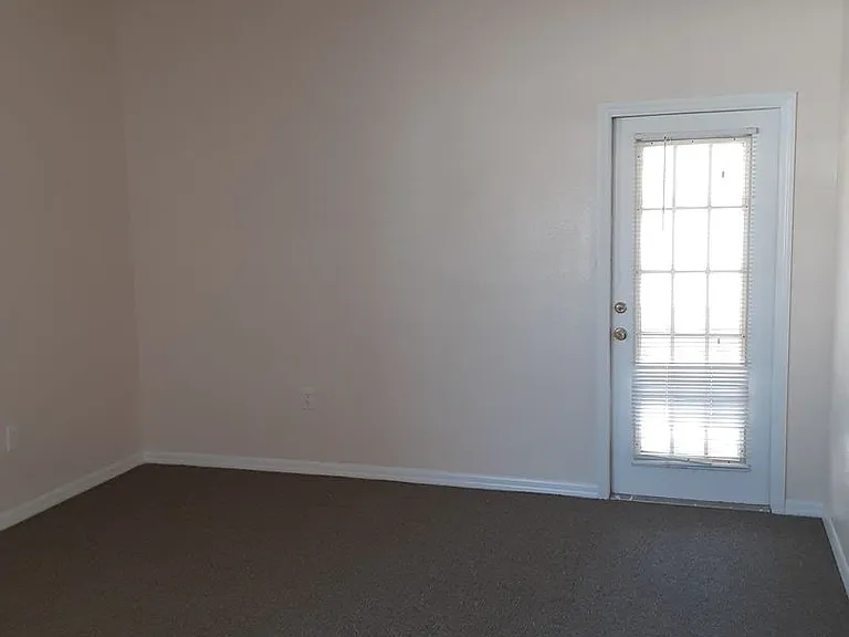 13409 Short Ct — Photo 12