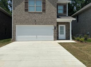 291 Shiloh Creek Dr, Calera, AL 35040