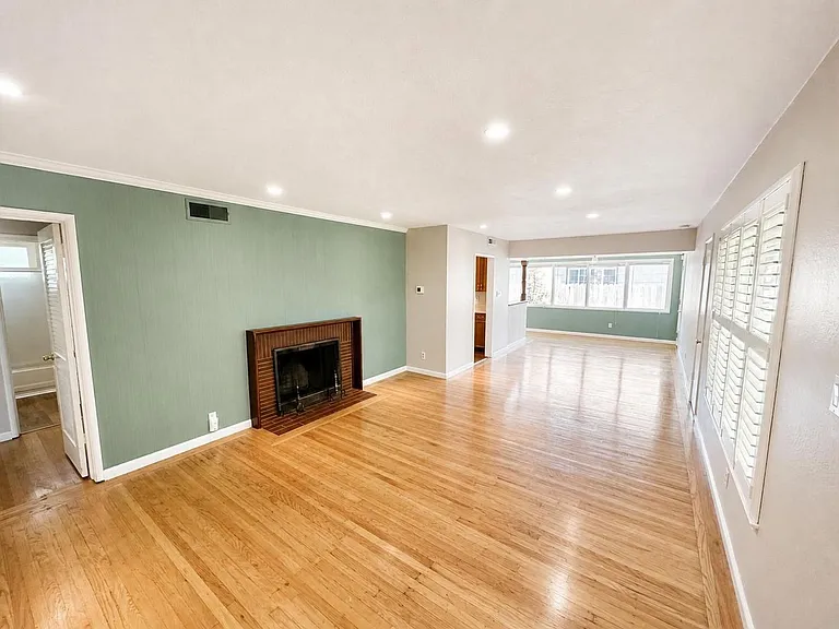 4549 Lippi Pkwy — Photo 16