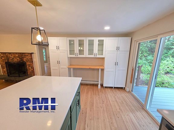 5th image of 9805 Lilly Pond Ln SW