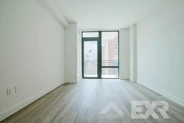 Rented by EXR | media 2