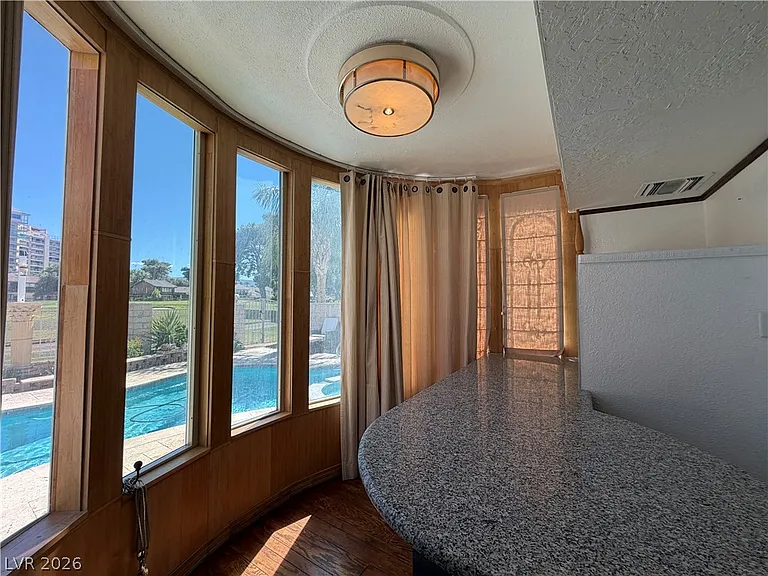 3194 Bel Air Dr — Photo 20