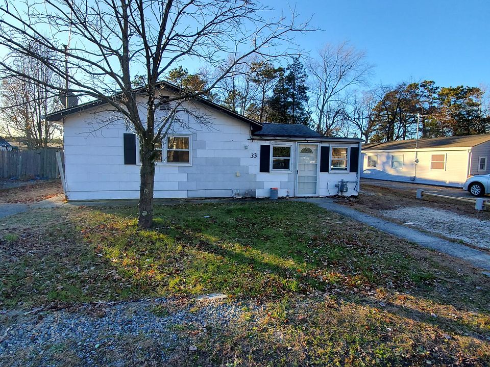 1st image of 33 Bayberry Dr