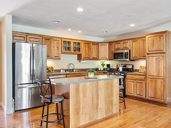 2nd image of 44 Angell Brook Dr #44