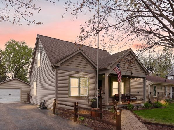 3010 Mary Ln, McHenry, IL 60051