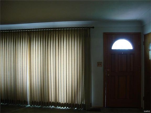 4th image of 2921 Fortune Dr