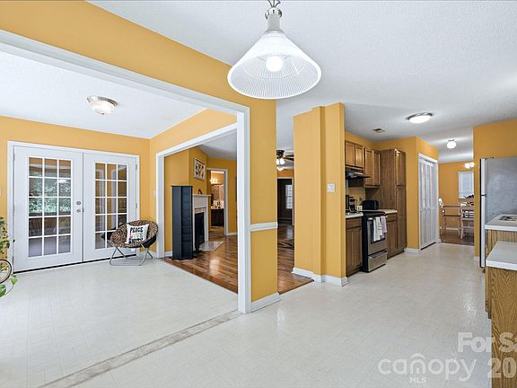 3rd image of 5837 Amity Springs Dr