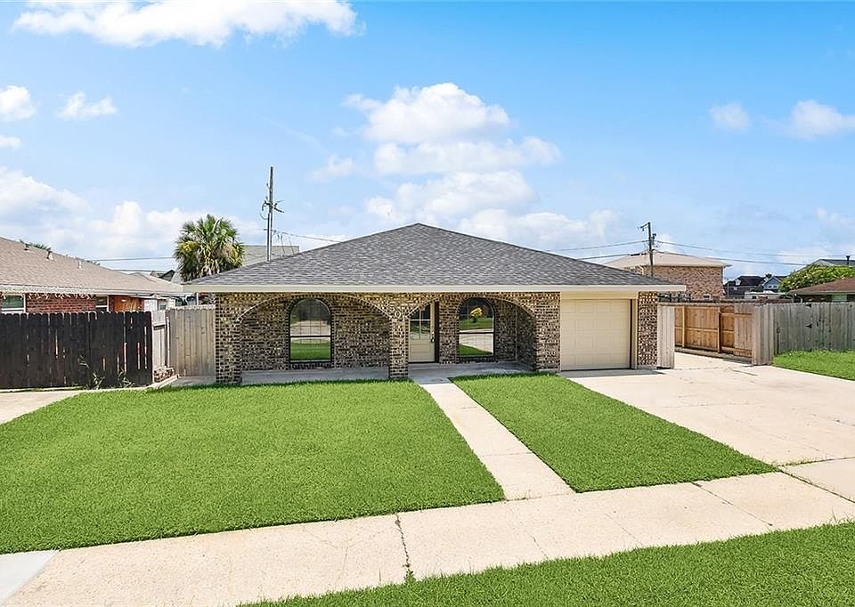 1st image of 3501 Veronica Dr