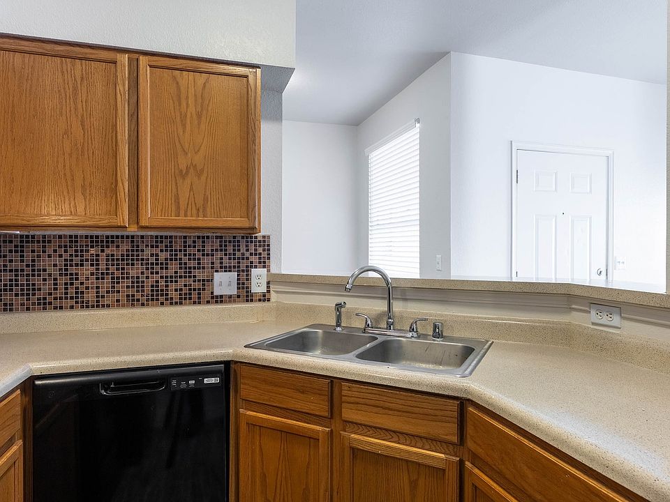 Cuestas-Apartment-Homes-(14)