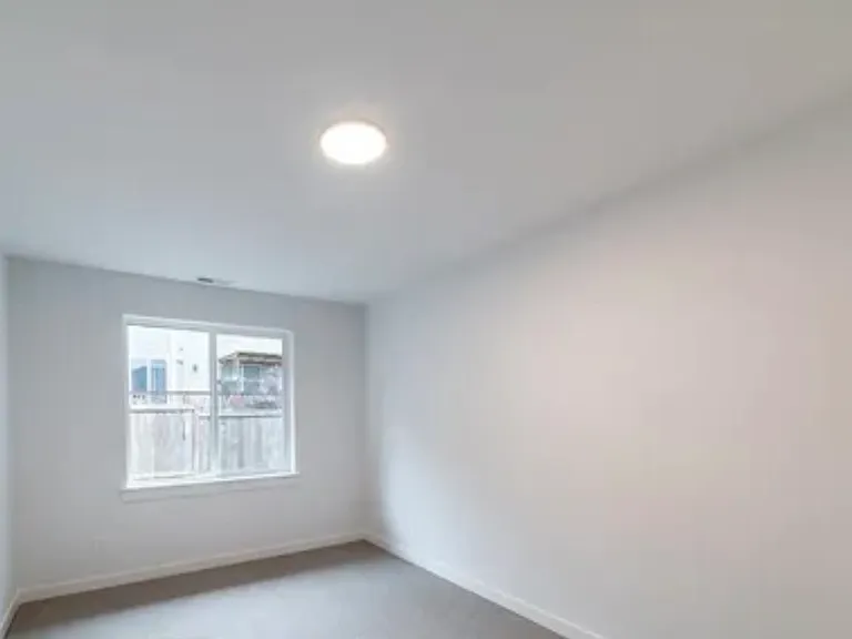 6175 Blue River Dr SE — Photo 14
