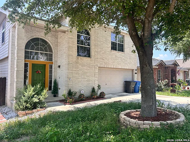 3 bed, 2.5 bath, 1856 sqft, $2,000 — Photo 3