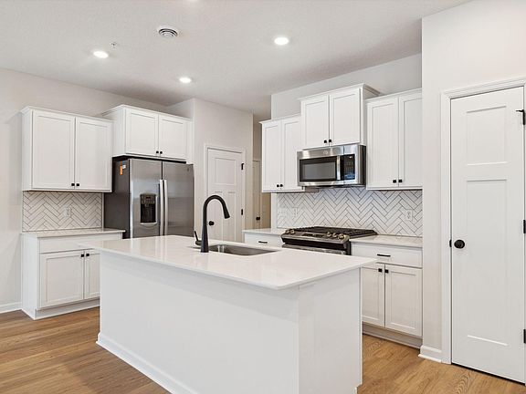 2nd image of 23127 Willow Dr