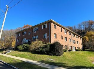 65 Donna Dr UNIT B2, New Haven, CT 06513