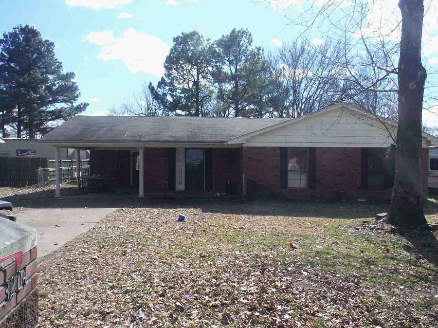 1st image of 3204 Sexton St