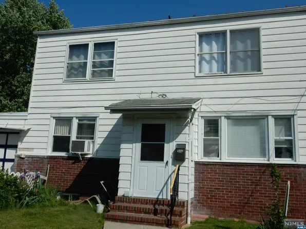 251 Church St, Lodi, NJ 07644