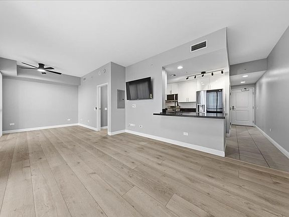 3rd image of 200 W Sahara Ave Unit 2809