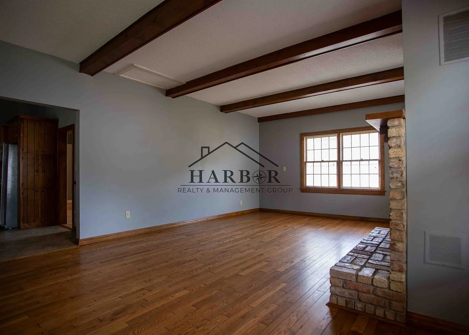 3 bedroom 2.5 bathroom home with a fully fenced yard! — Photo 4