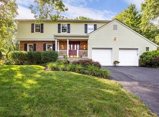 8920 Roan Ln, Cincinnati, OH 45242