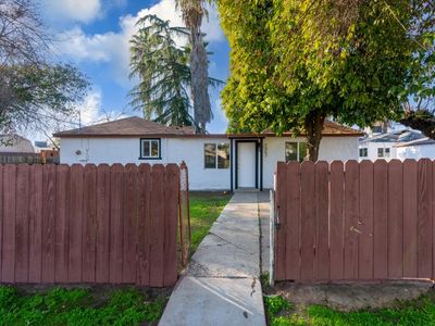7367 N College Ave, Pinedale, CA, 93650