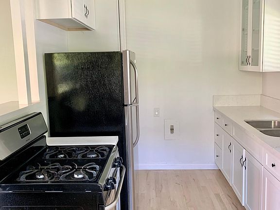4th image of 3040 Exposition Blvd APT 1