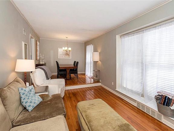 5th image of 5612 W 98th Pl