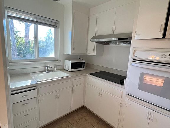 5th image of 836 El Camino Real APT 4