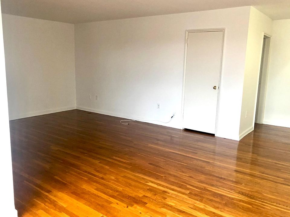 2nd image of 84 Halstead Ave APT 5B