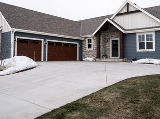 N57W27314 Autumn Run, Sussex, WI 53089