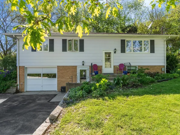 7016 131st St, Coal Valley, IL 61240