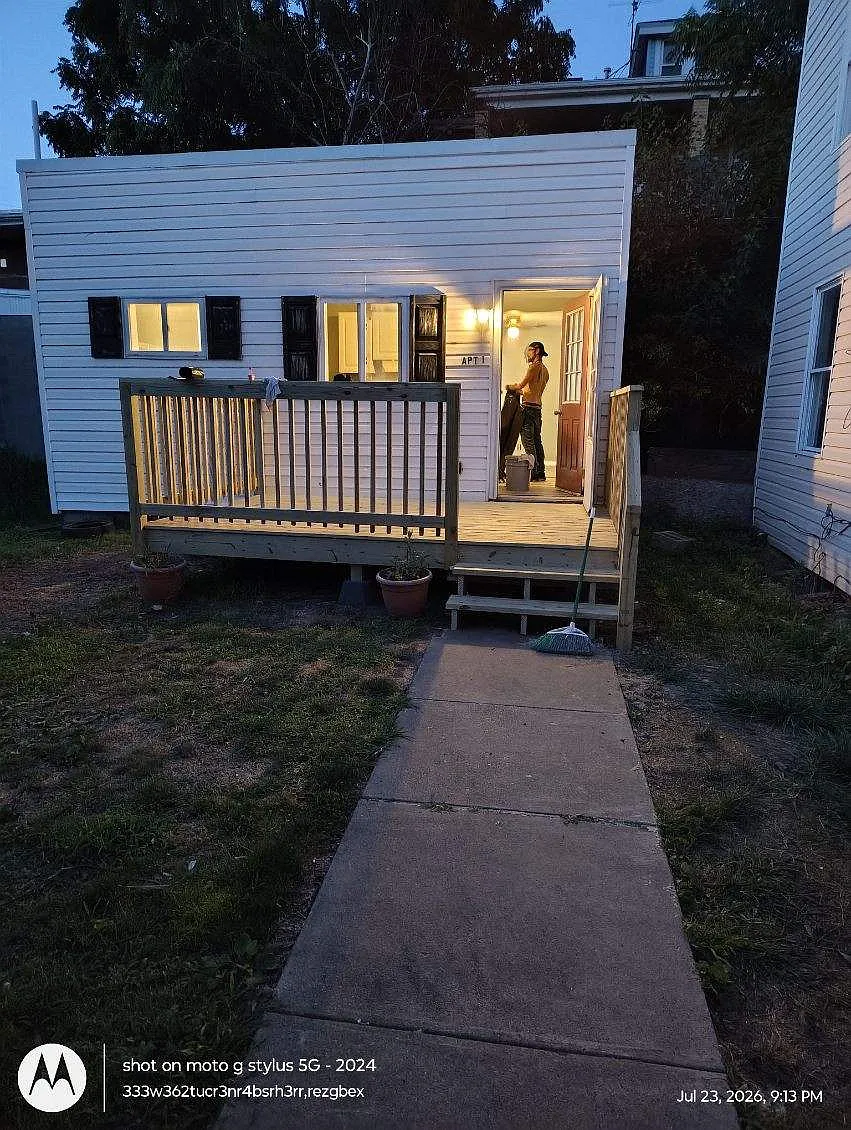 556 Glenwood Ave — Photo 1