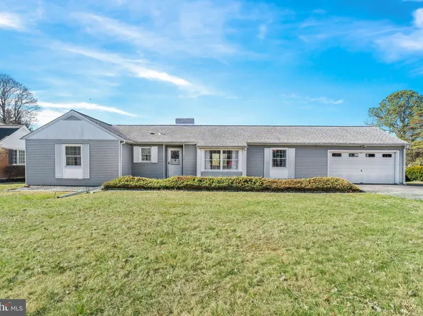 1005 Nottingham Rd, Newark, DE 19711