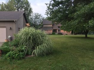 2111 N 2250th St, Paris, IL 61944