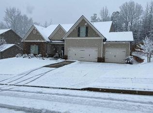 422 Miracle Ct, Hoschton, GA 30548