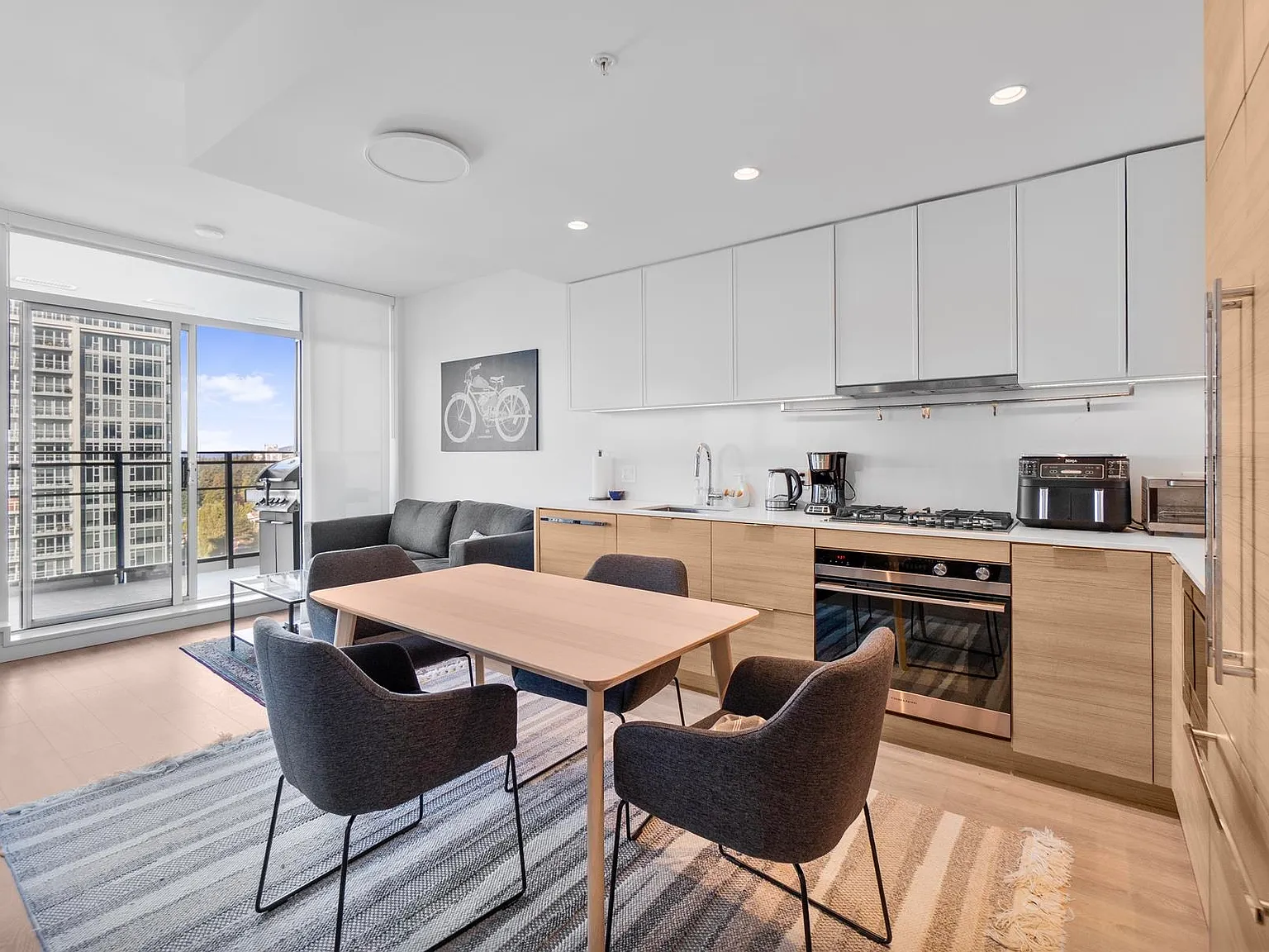 1 bed, 506 sqft, $2,200 — Photo 4