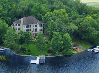 S107W34850 S Shore Dr, Mukwonago, WI 53149