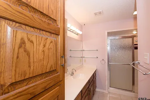 3863 Lamb Dr — Photo 16