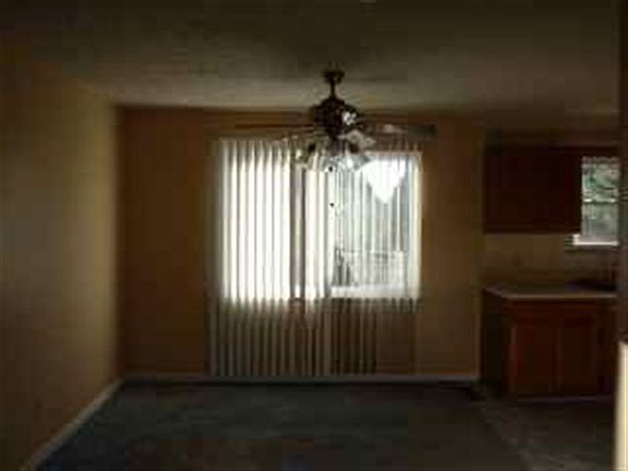4th image of 529 Canter Ln