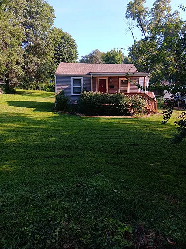 604 E Angus St Photo 1